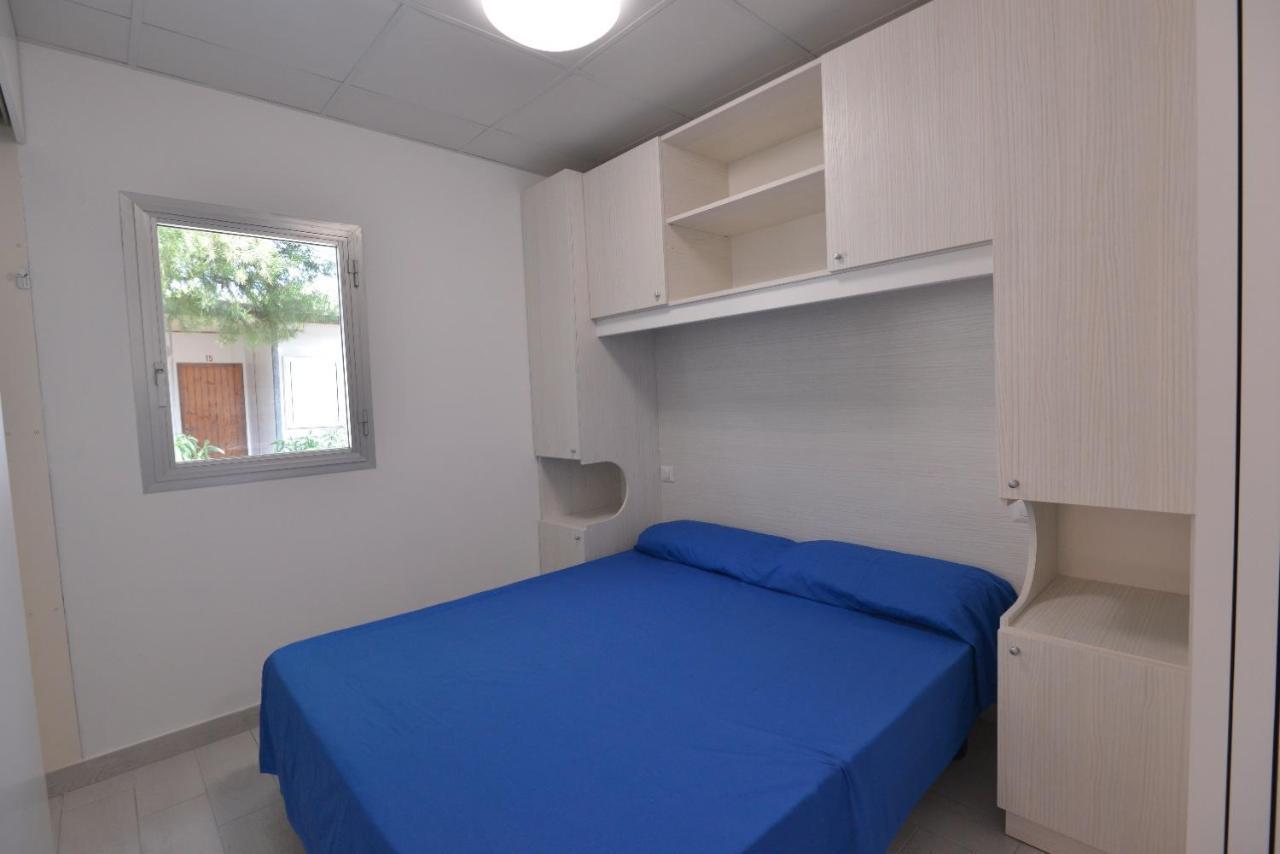 Camping Johnny Marina Palmense Esterno foto