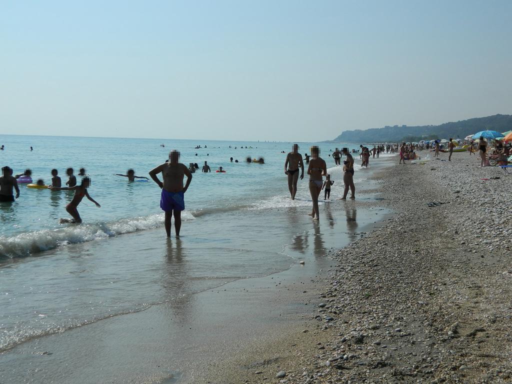 Camping Johnny Marina Palmense Esterno foto